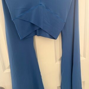 Aerie Blue High-Rise Leggings
Like new!
Boot cut size Medium-Short 29.5 in.